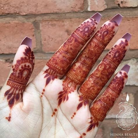 Simple Mehndi Designs