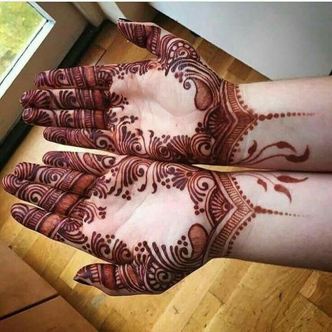 Simple Mehndi Designs