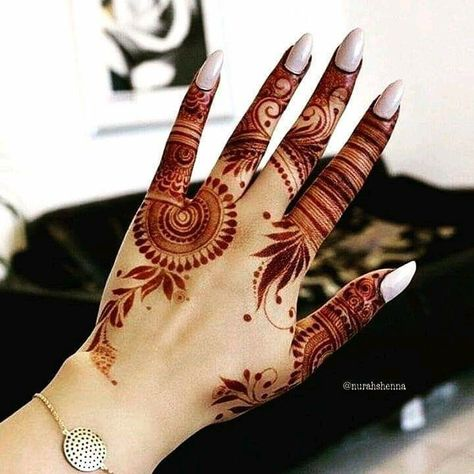 Simple Mehndi Designs