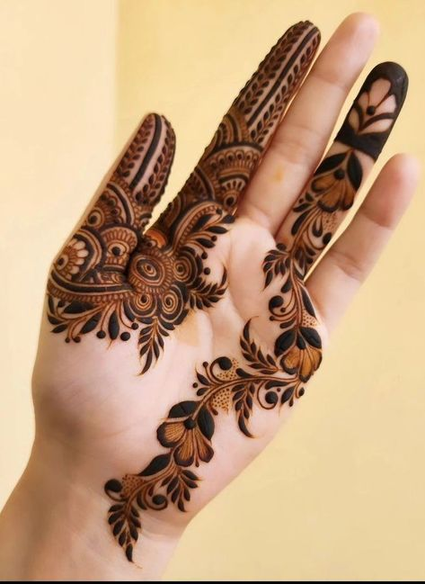 Simple Mehndi Designs