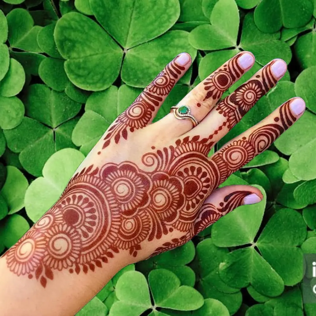 153+ Simple Flower Mehndi Design For Wedding Season