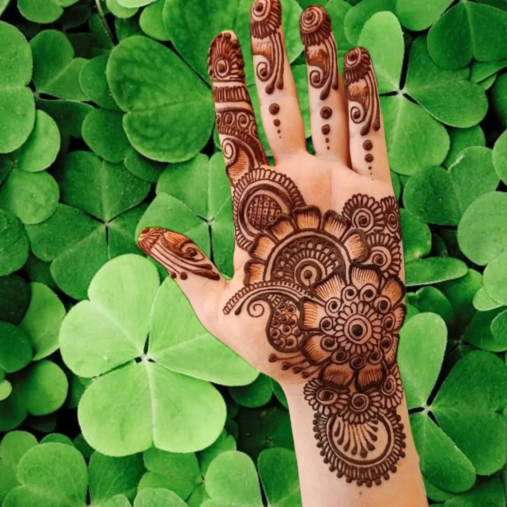 153+ Simple Flower Mehndi Design For Wedding Season