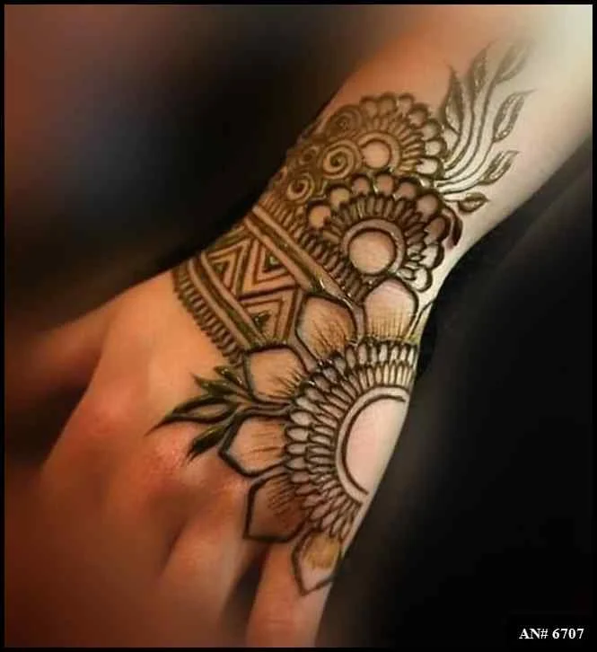 150+ Latest Simple mehndi design for girls