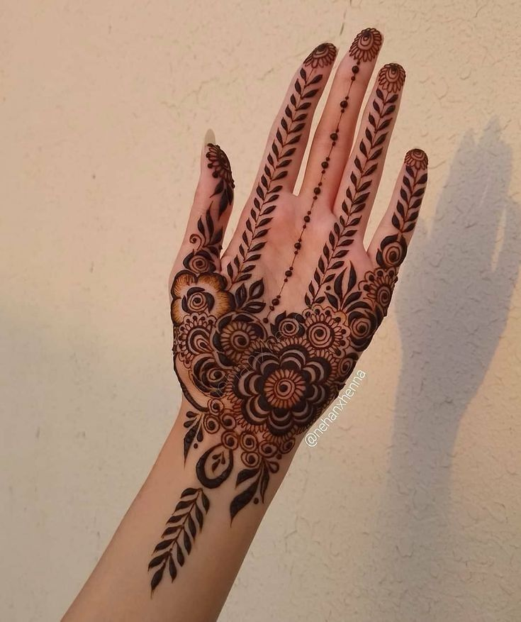 Half Hand Mehndi Design Simple Gallery