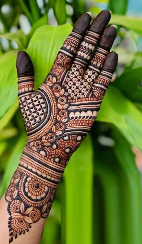 Karwa Chauth Mehndi Designs gallery