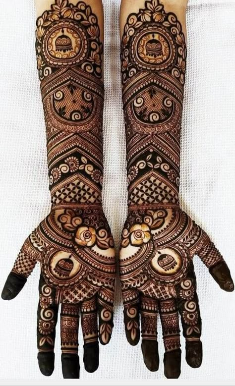 Karwa Chauth Mehndi Designs gallery