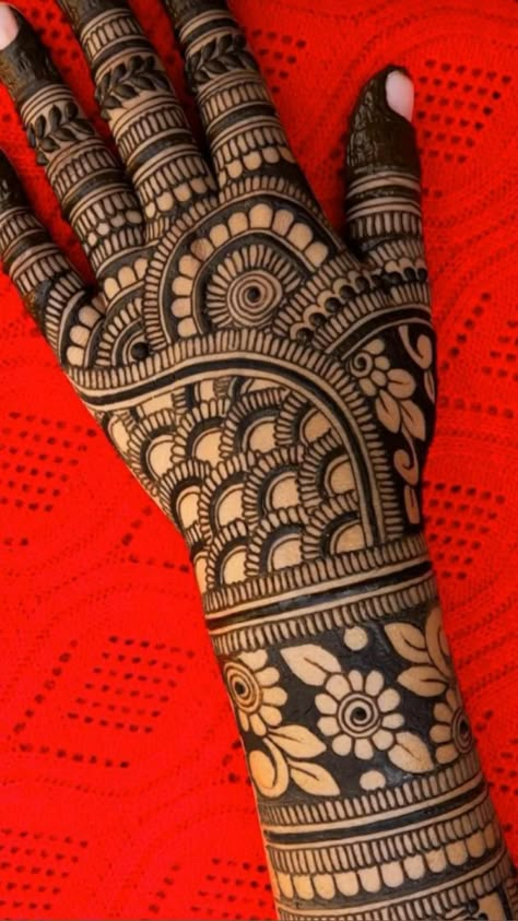 Karwa Chauth Mehndi Designs gallery