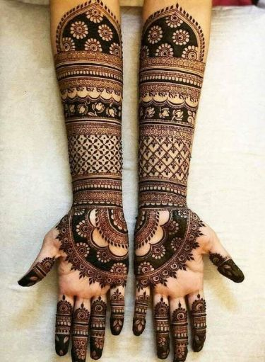 Karwa Chauth Mehndi Designs gallery