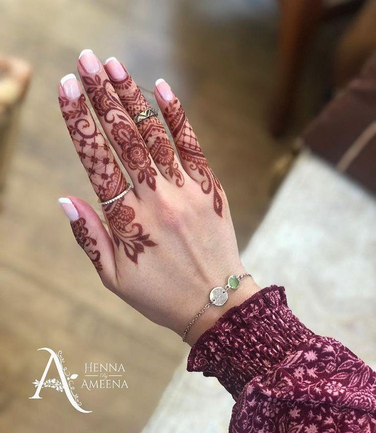 Half Hand Mehndi Design Simple Gallery